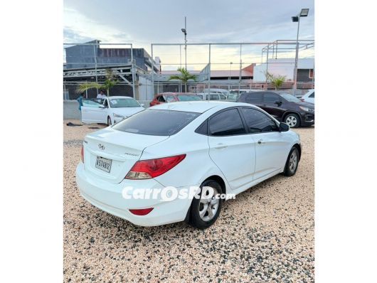 Hyundai Accent Carros en venta