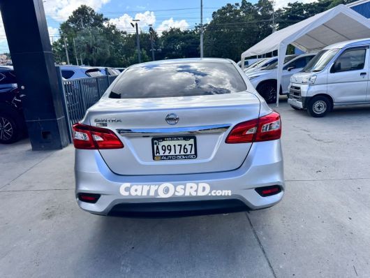 Nissan Sentra Carros en venta