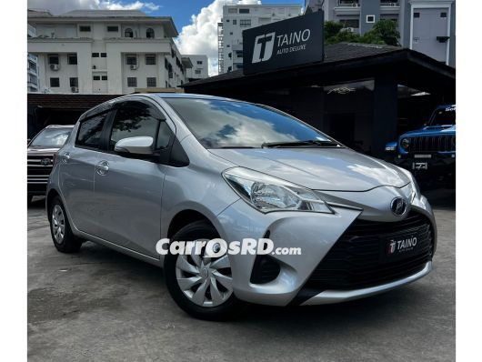 Toyota Vitz Carros en venta