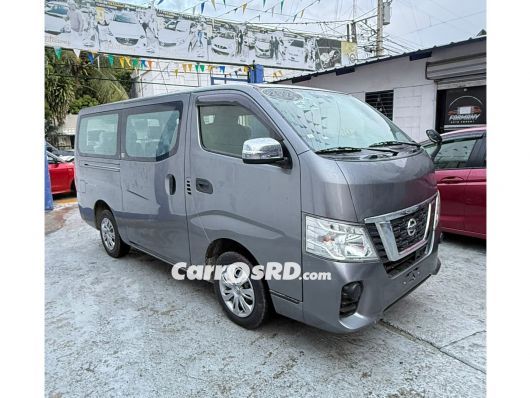 Nissan NV Autobus en venta