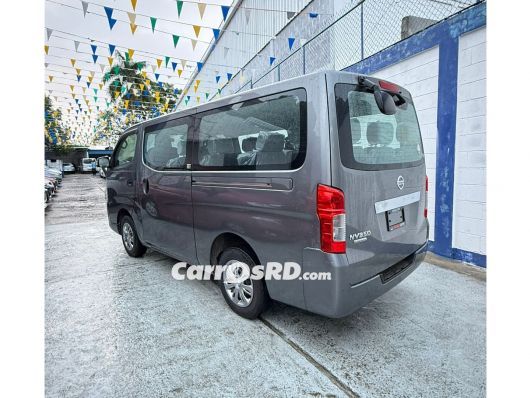 Nissan NV Autobus en venta