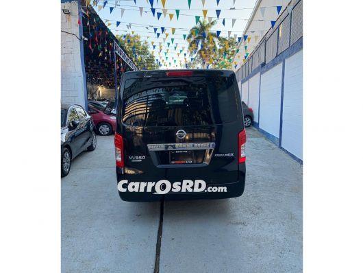 Nissan NV Autobus en venta