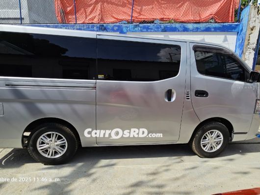 Nissan NV Autobus en venta