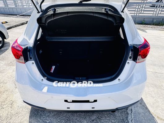 Mazda Demio Carros en venta