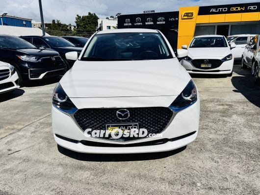 Mazda Demio Carros en venta