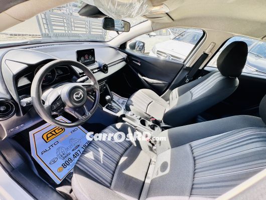 Mazda Demio Carros en venta