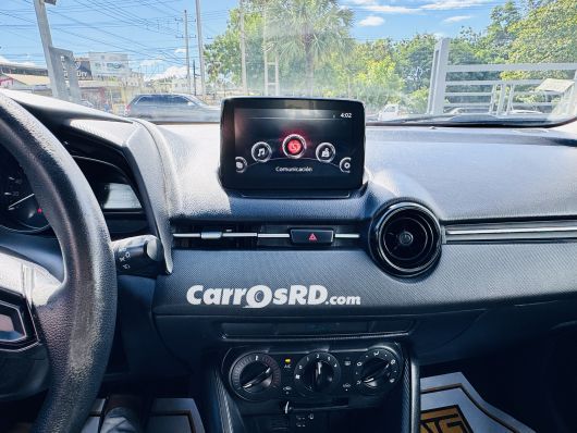 Mazda Demio Carros en venta