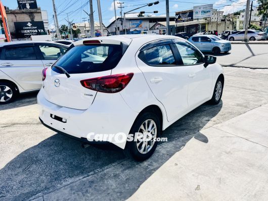 Mazda Demio Carros en venta