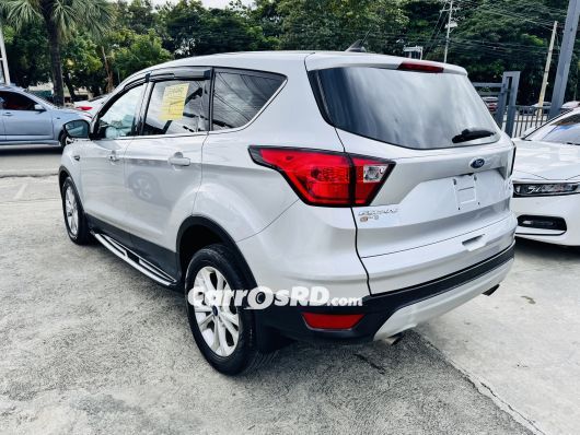 Ford Escape Jeepeta en venta