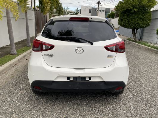 Mazda Demio Básico
