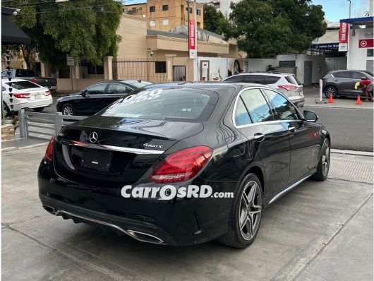 Mercedes-Benz Clase C Carros en venta