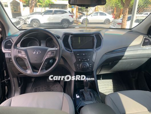 Hyundai Grand Santa Fe Jeepeta en venta