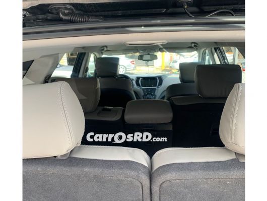 Hyundai Grand Santa Fe Jeepeta en venta