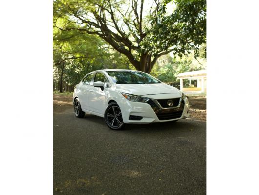 Nissan Versa S Plus en venta