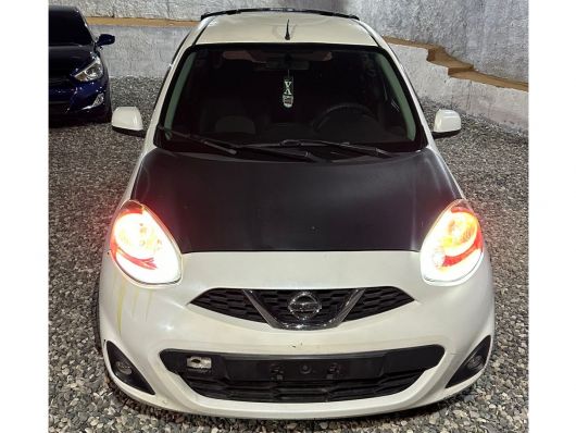 Nissan March Básico en venta