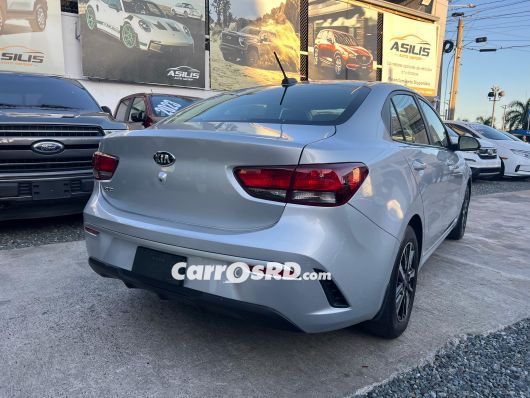Kia Rio Carros en venta