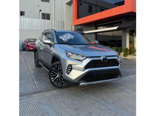 Toyota RAV4 LE en venta