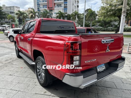 Mitsubishi L200 Camioneta en venta