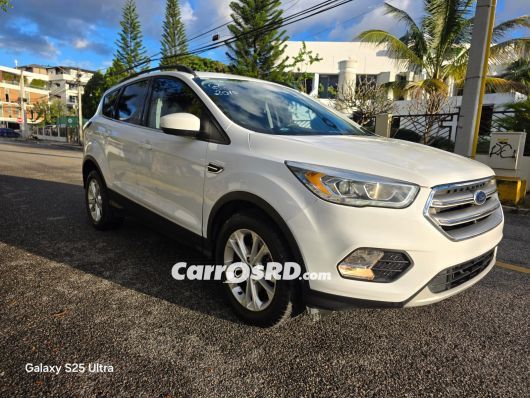 Ford Escape Jeepeta en venta