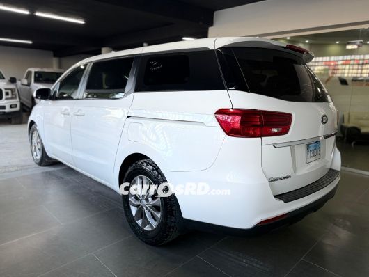 Kia Sedona Minivan en venta