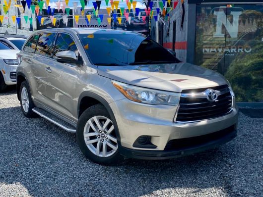 Toyota Highlander LE en venta