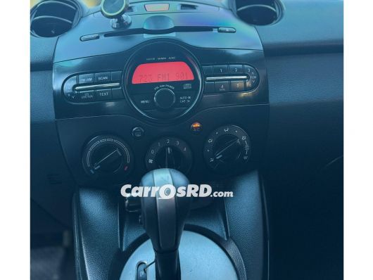 Mazda 2 Carros en venta