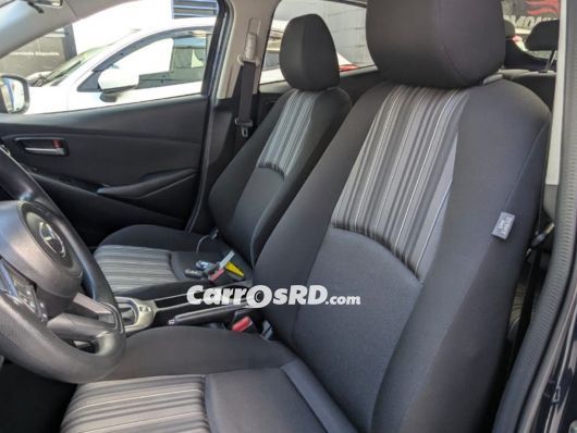 Mazda 2 Carros en venta