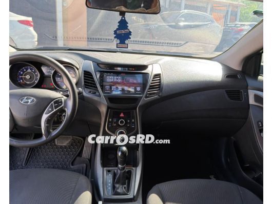 Hyundai Elantra Carros en venta