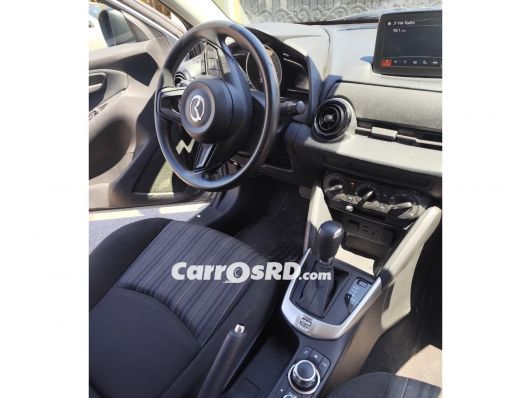 Mazda 2 Carros en venta