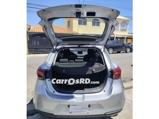 Mazda 2 Carros en venta