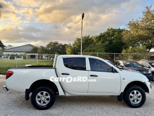 Mitsubishi L200 Camioneta en venta