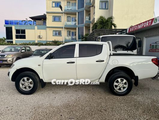 Mitsubishi L200 Camioneta en venta