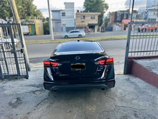Nissan Altima SER