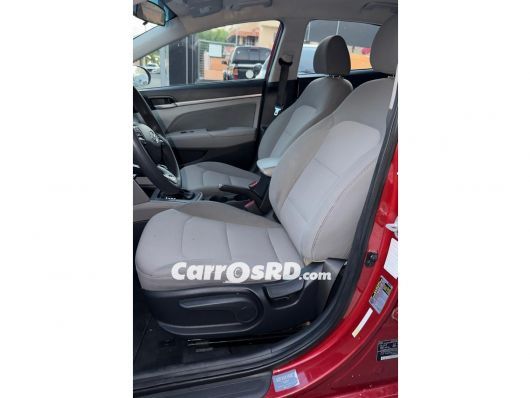 Hyundai Elantra Carros en venta