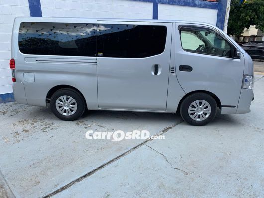 Nissan NV Autobus en venta
