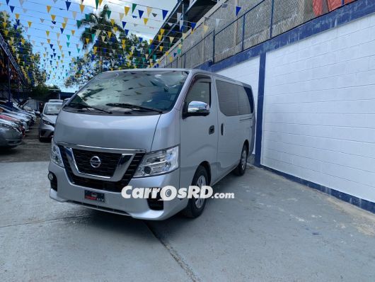 Nissan NV Autobus en venta
