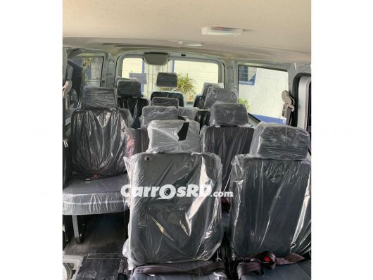 Nissan NV Autobus en venta