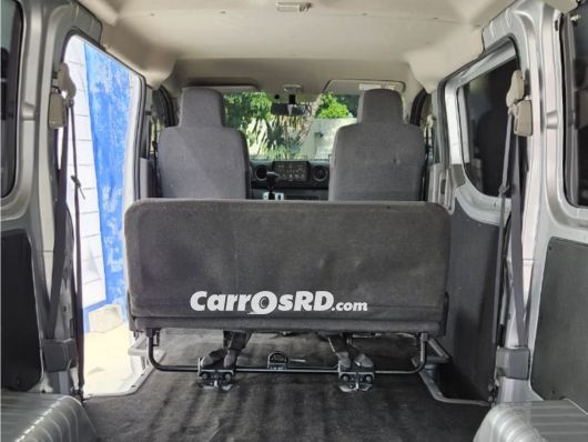 Nissan NV Autobus en venta