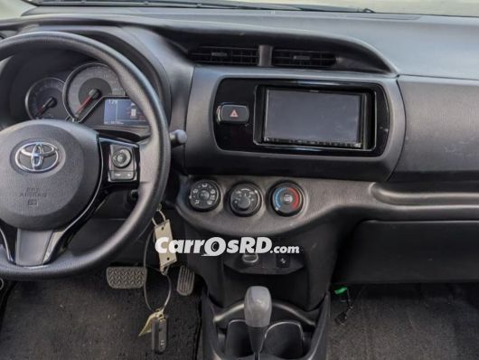 Toyota Vitz Hatchback en venta