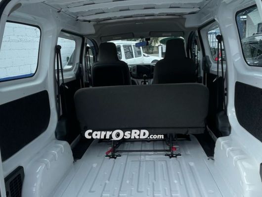 Nissan NV Minivan en venta