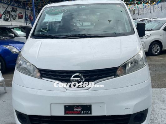 Nissan NV Minivan en venta