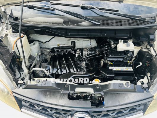 Nissan NV Minivan en venta