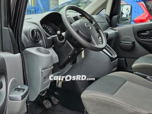 Nissan NV Minivan en venta