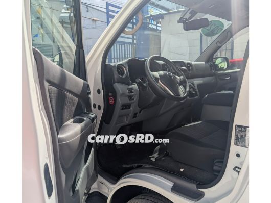 Nissan NV Autobus en venta