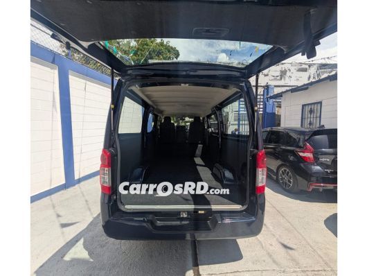 Nissan NV Autobus en venta