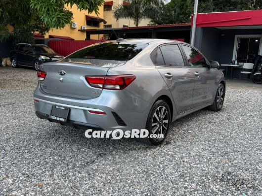 Kia Rio Carros en venta