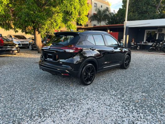 Nissan Kicks SR