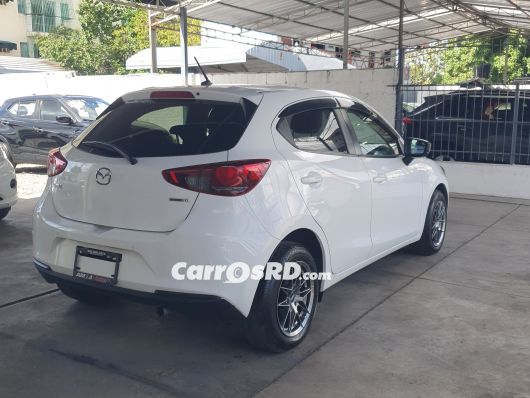 Mazda 2 Carros en venta