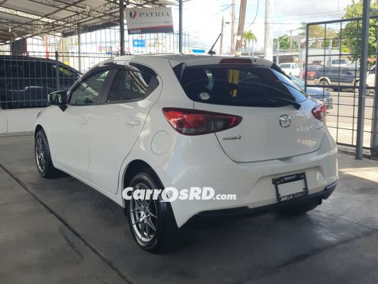 Mazda 2 Carros en venta