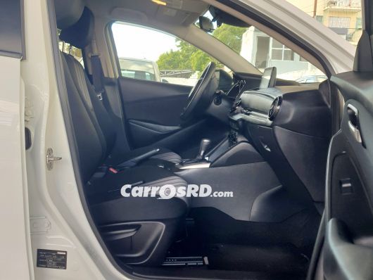 Mazda 2 Carros en venta